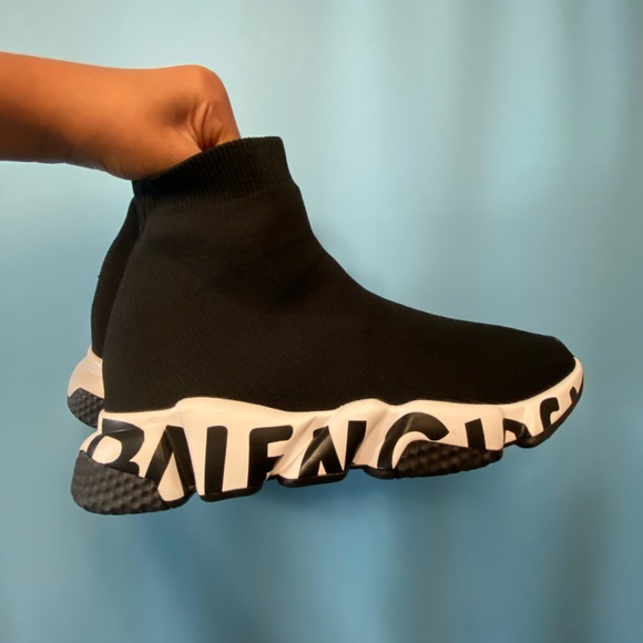 MEN'S SPEED RECYCLED KNIT GRAFFITI SNEAKER IN BLACK/WHITE - Picture 3 of 4